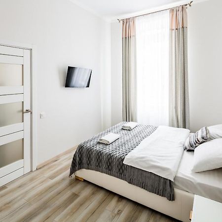 Old Town Cosy Apartment Львов Экстерьер фото