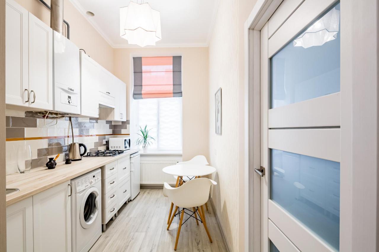 Old Town Cosy Apartment Львов Экстерьер фото